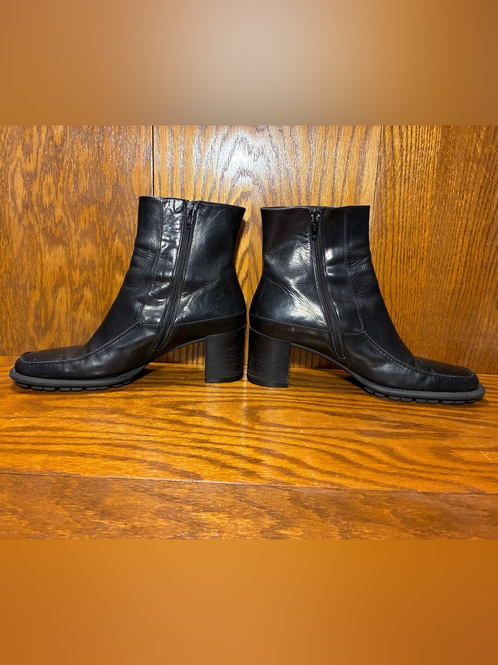 Y2K VTG Via Spiga ITALY MADE Square Toe Ankle Boots Black Leather Size 9 Narrow - Picture 6 of 15